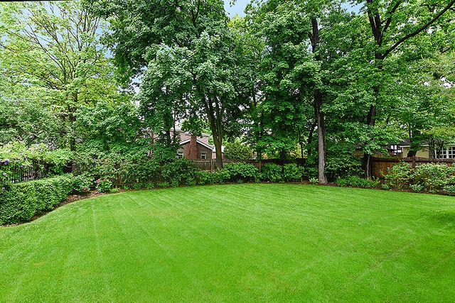 a view of a house with a garage