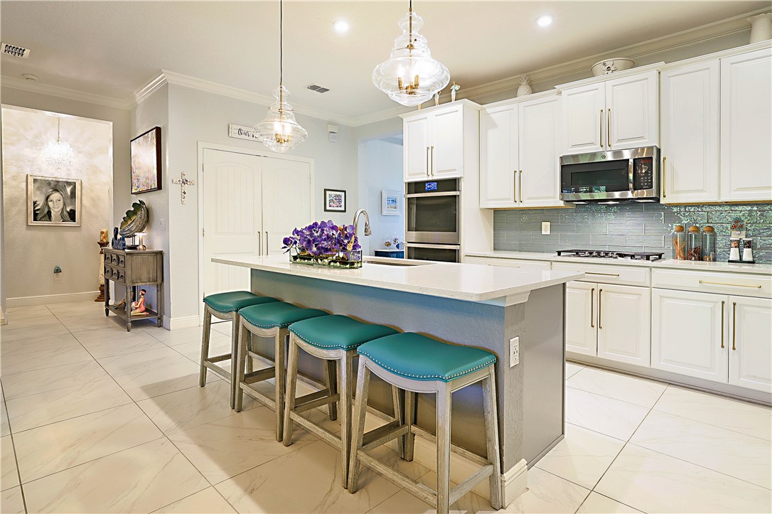 1633 Willows Square Vero Beach, FL 32966 - Photo 3 of 34