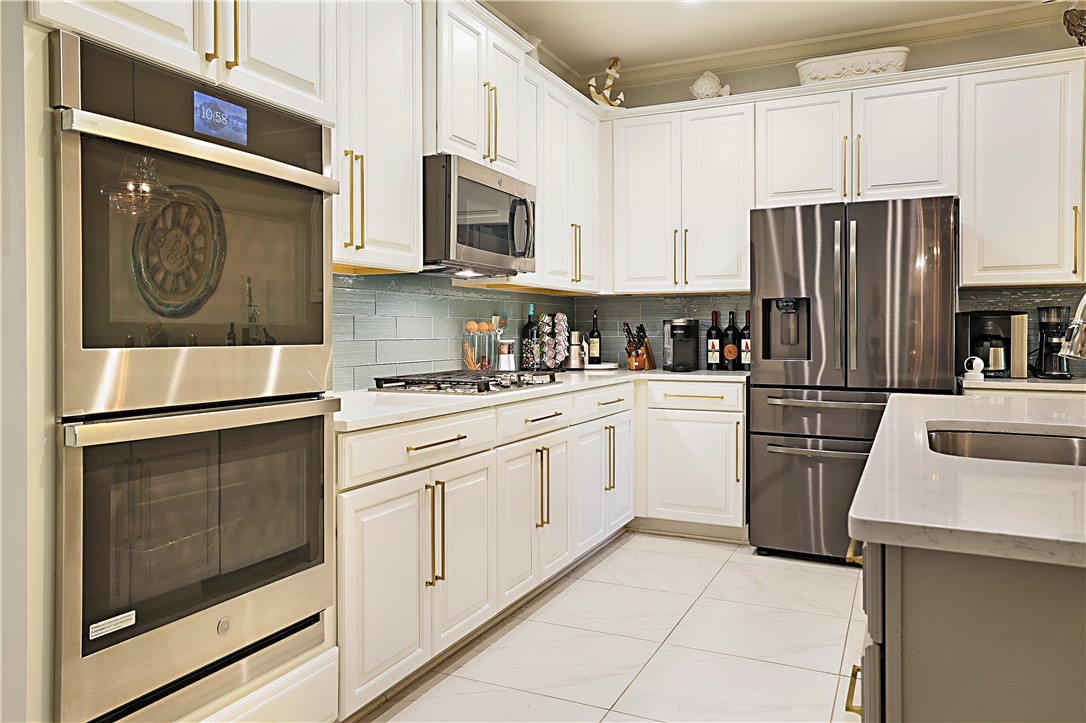 1633 Willows Square Vero Beach, FL 32966 - Photo 4 of 34