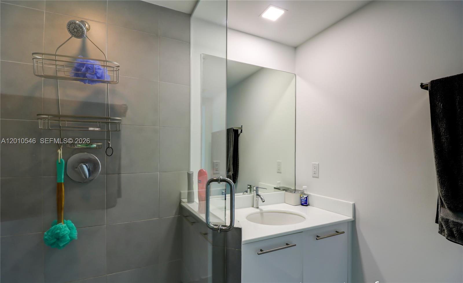 92 Southwest 3rd Street, Unit 2410 Miami, FL 33130 - Photo 3 of 10