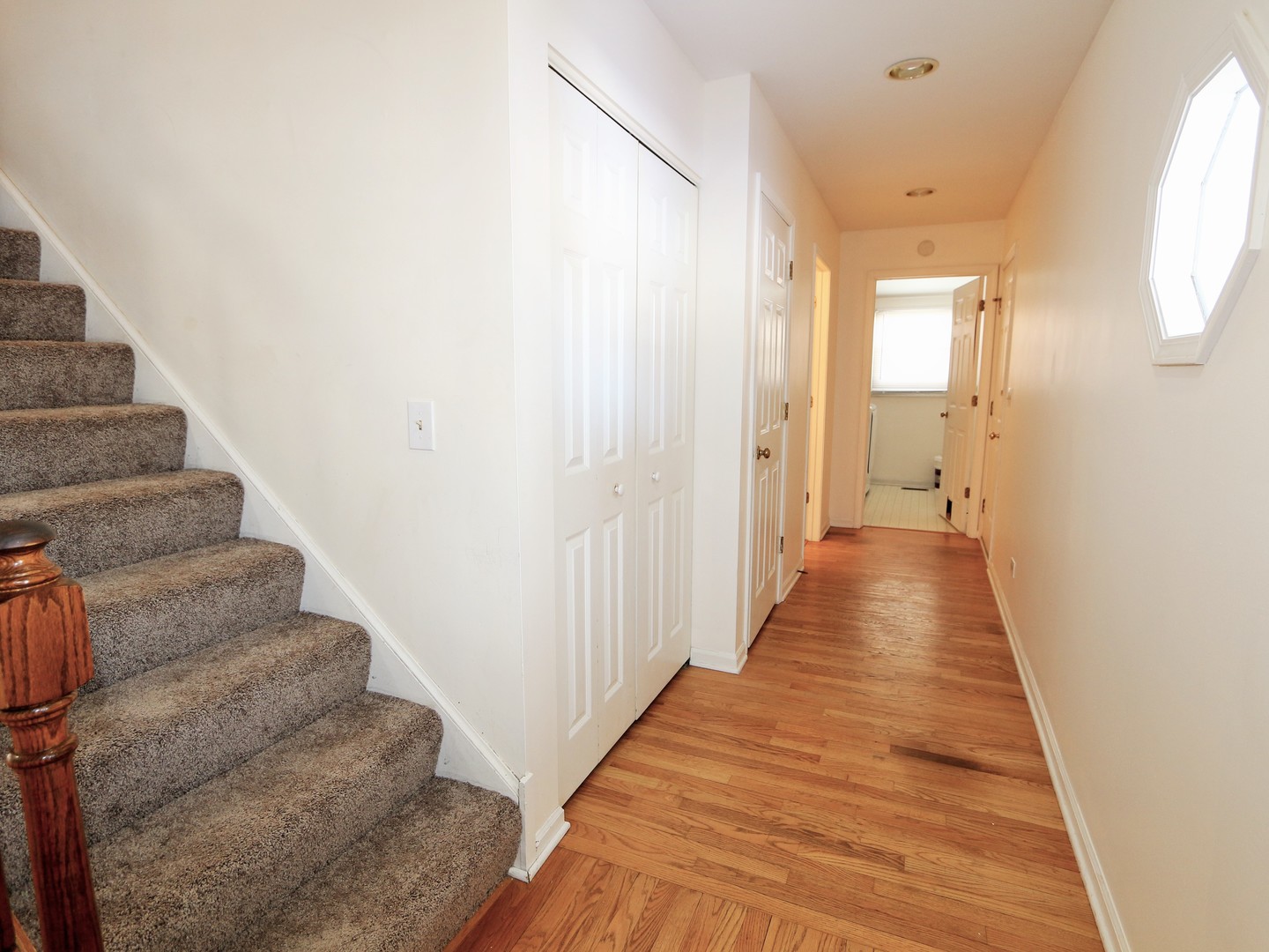536 Glen Garry Road Cary, IL 60013 - Photo 8 of 21