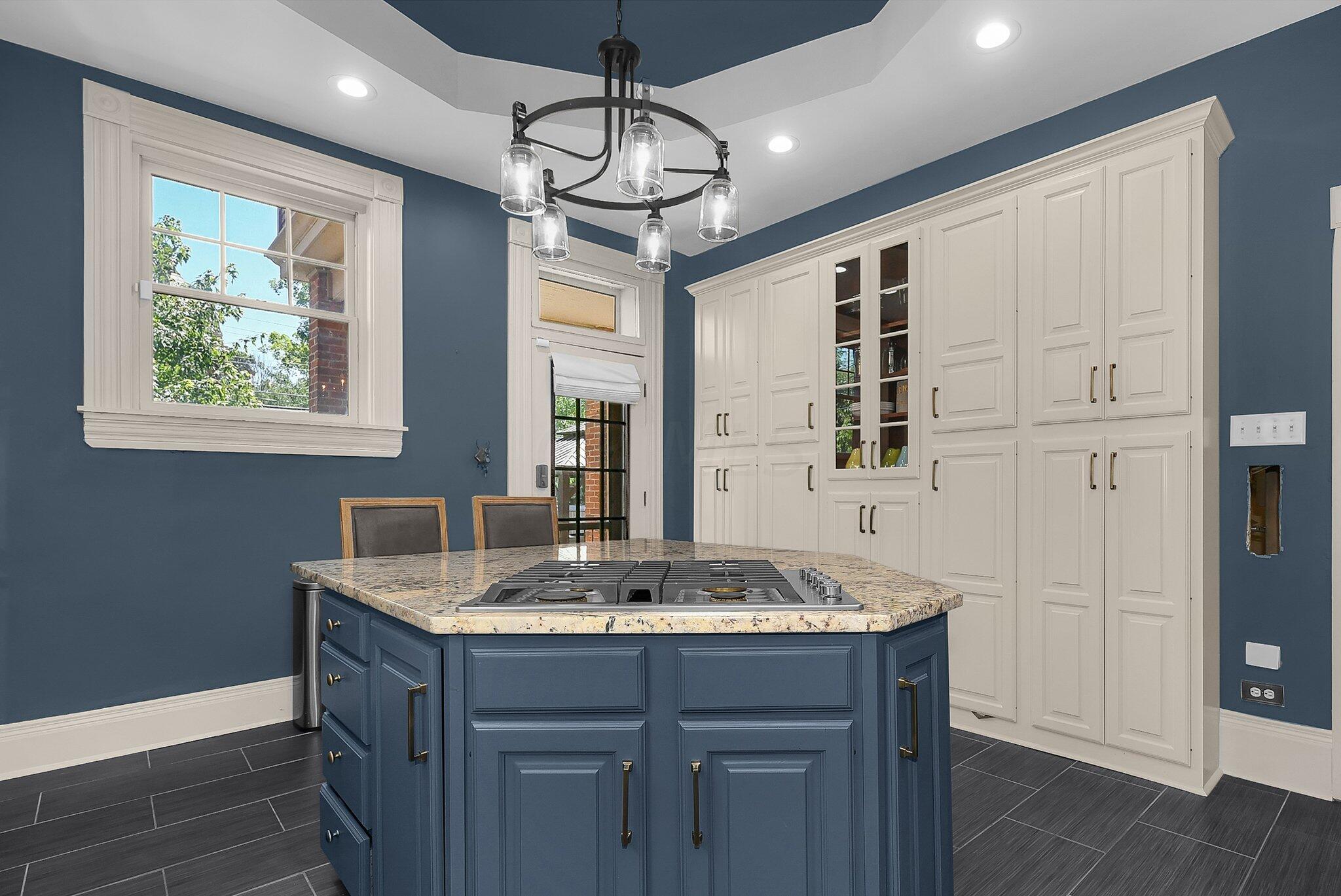 851 Bryden Road Columbus, OH 43205 - Photo 20 of 68 Custom Kitchen