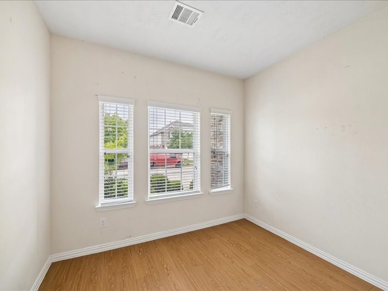7534 Abbey Point Lane Houston, TX 77049 - Photo 6 of 10