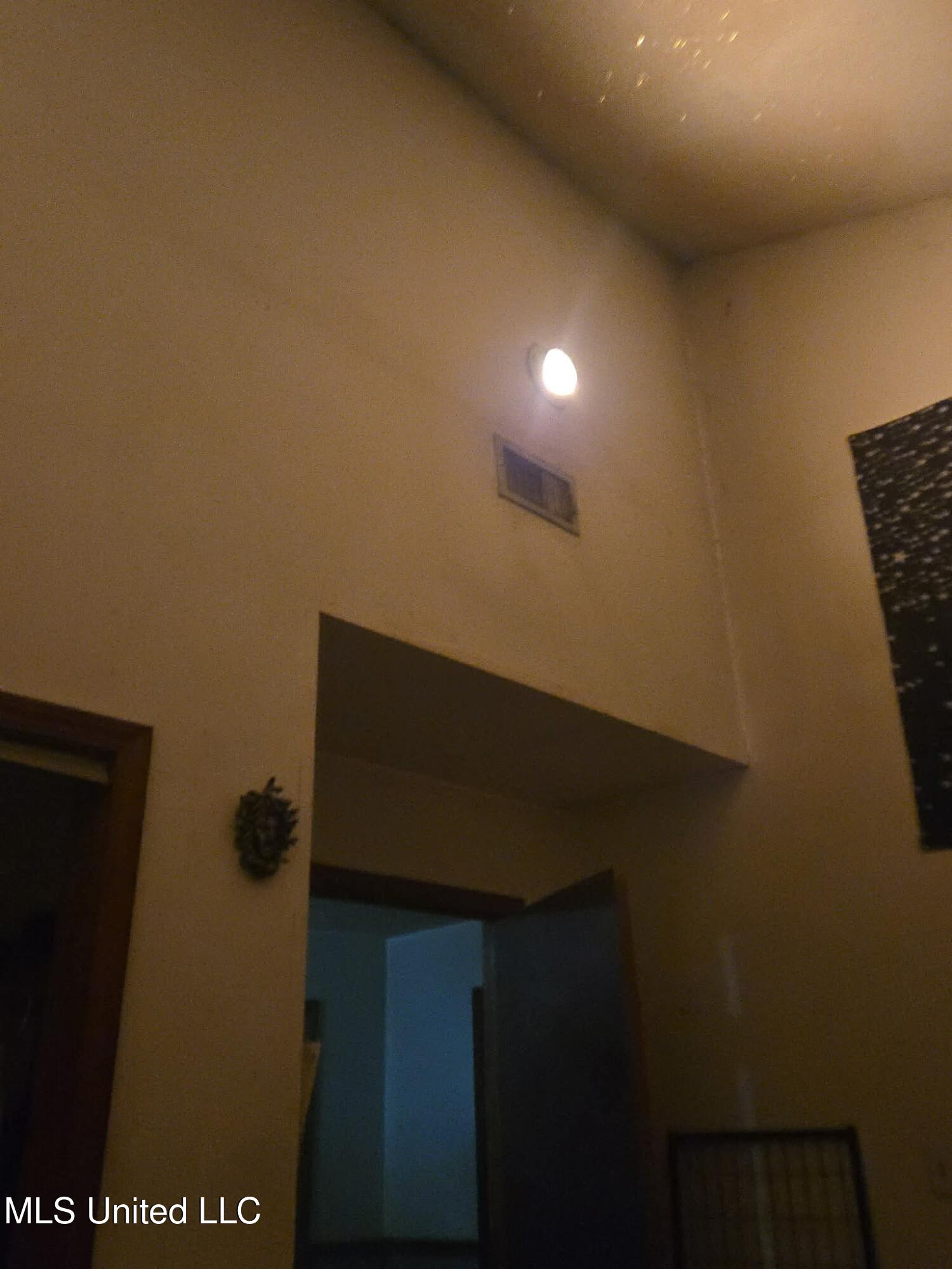 84 Mt Canaan Road Tylertown, MS 39667 - Photo 6 of 11 Front room