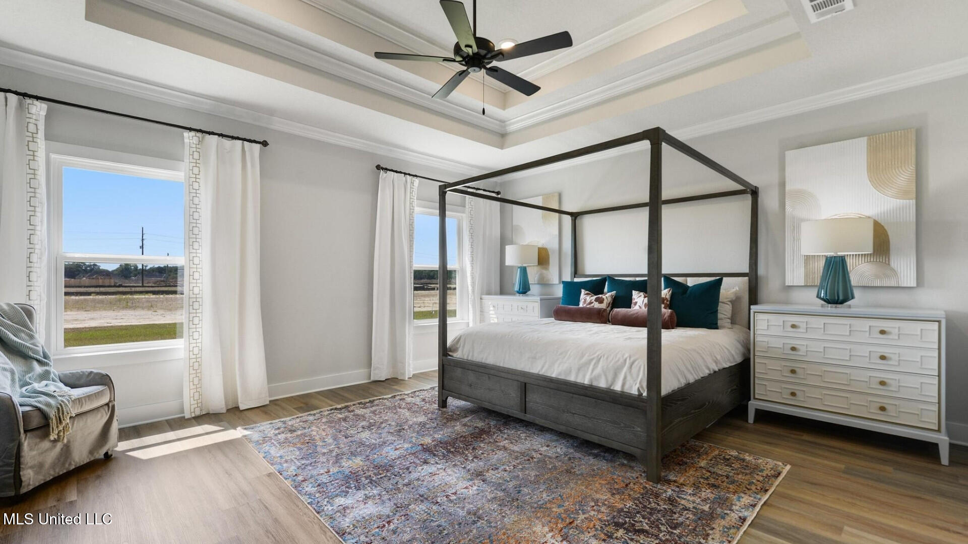 6621 Palm Pointe Drive Ocean Springs, MS 39564 - Photo 14 of 31 004 Primary Bedroom