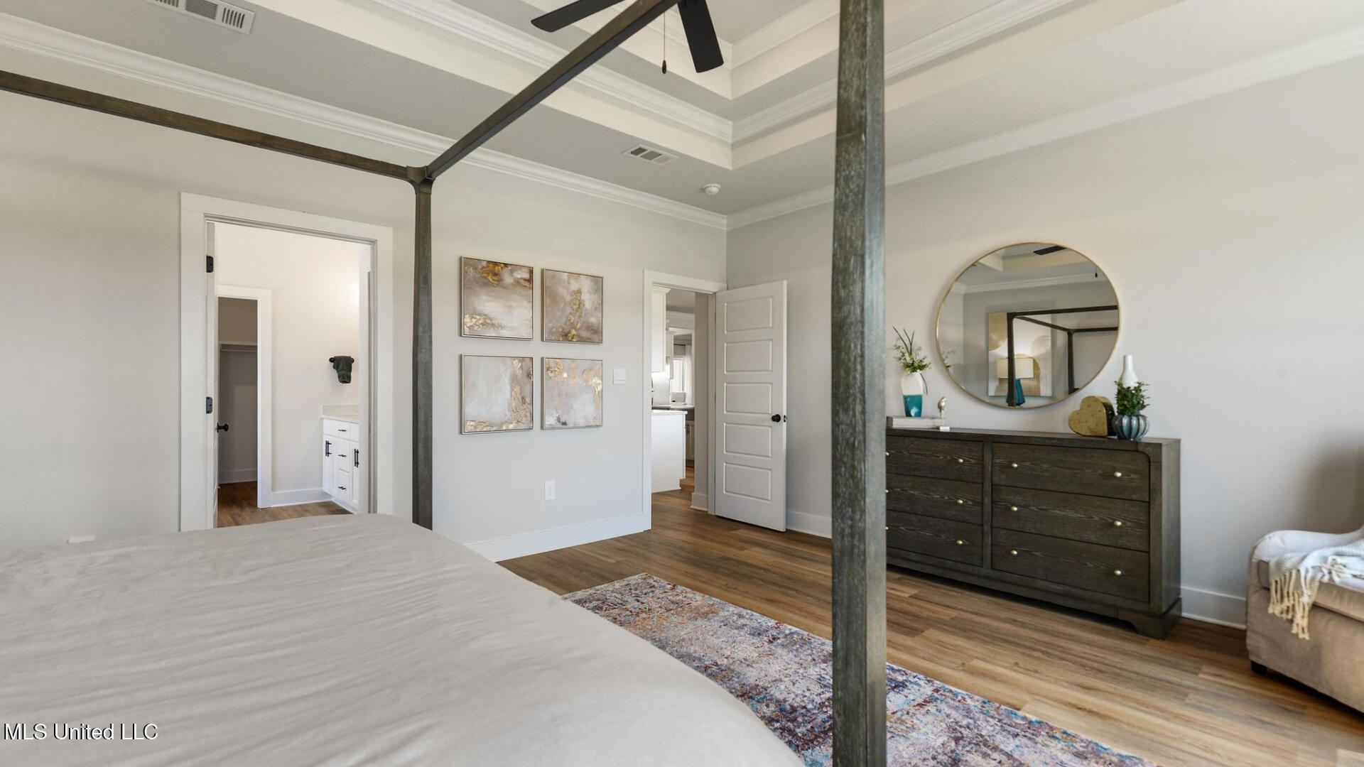 6621 Palm Pointe Drive Ocean Springs, MS 39564 - Photo 15 of 31 004 Primary Bedroom 2