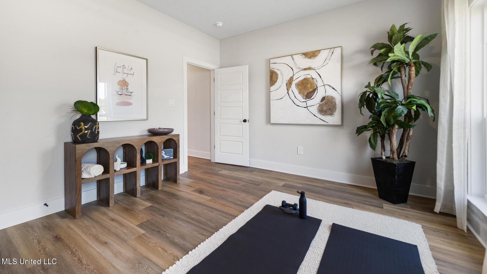 6621 Palm Pointe Drive Ocean Springs, MS 39564 - Photo 20 of 31 007 Yoga Room or Bedroom 2