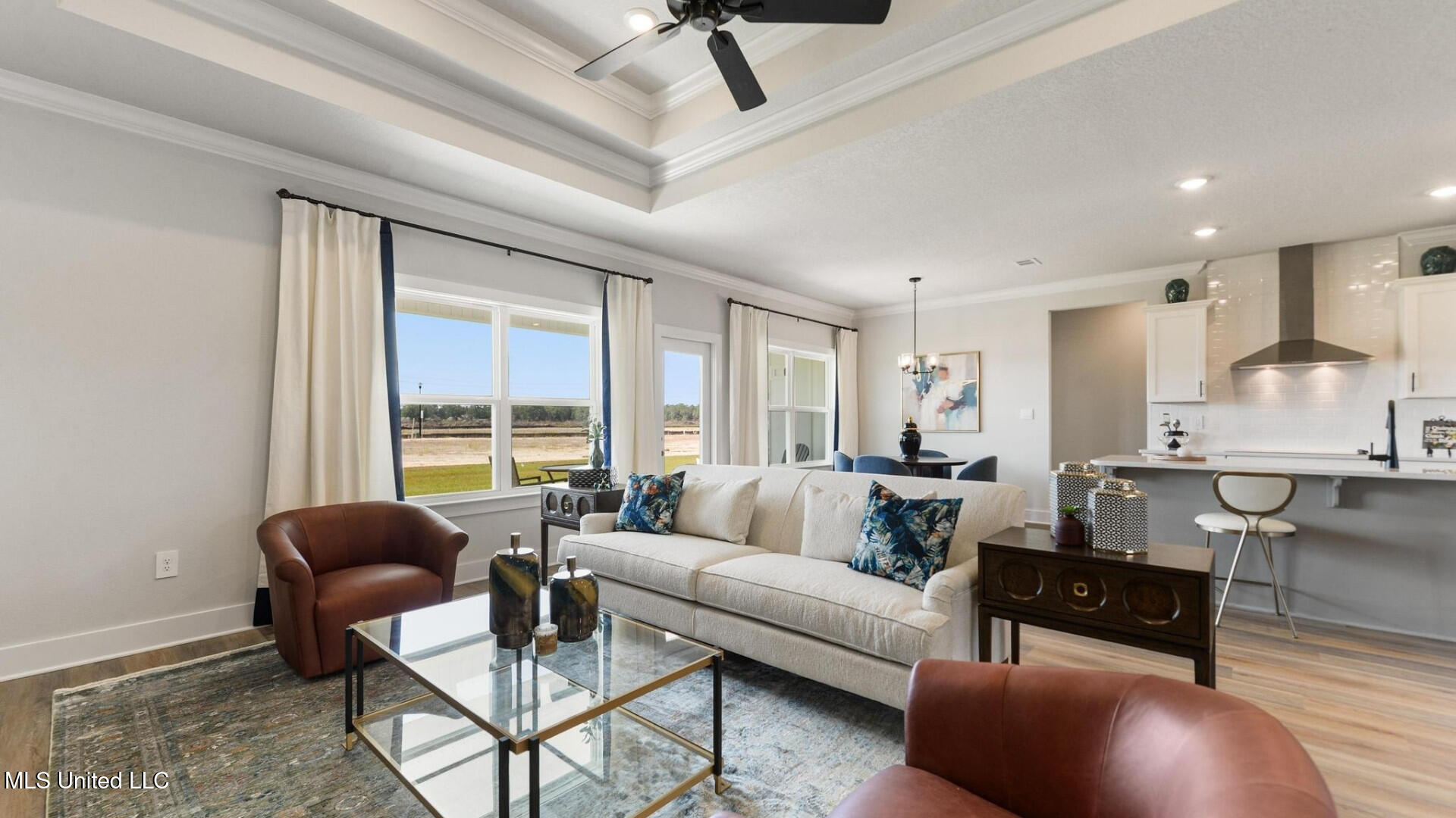 6621 Palm Pointe Drive Ocean Springs, MS 39564 - Photo 2 of 31 001 Great Room Overlooking Breakfast Noo