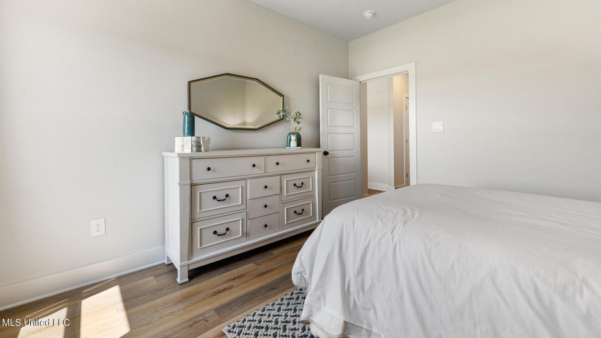 6621 Palm Pointe Drive Ocean Springs, MS 39564 - Photo 24 of 31 008 Bedroom 4 View 2