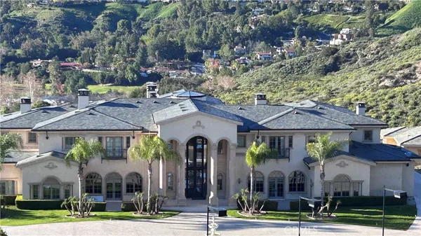 $52,000 | 23594 Parksouth Street, Calabasas, CA 91302