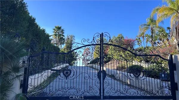 $52,000 | 23594 Parksouth Street, Calabasas, CA 91302