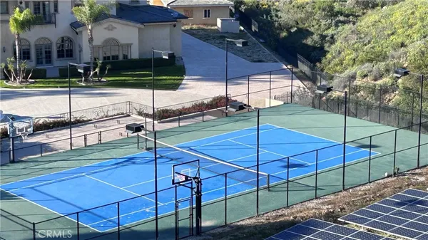 $52,000 | 23594 Parksouth Street, Calabasas, CA 91302