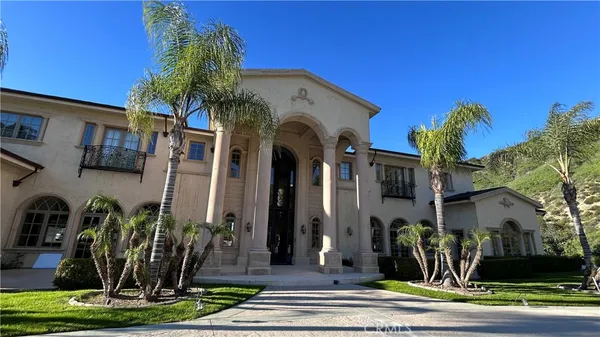 $52,000 | 23594 Parksouth Street, Calabasas, CA 91302