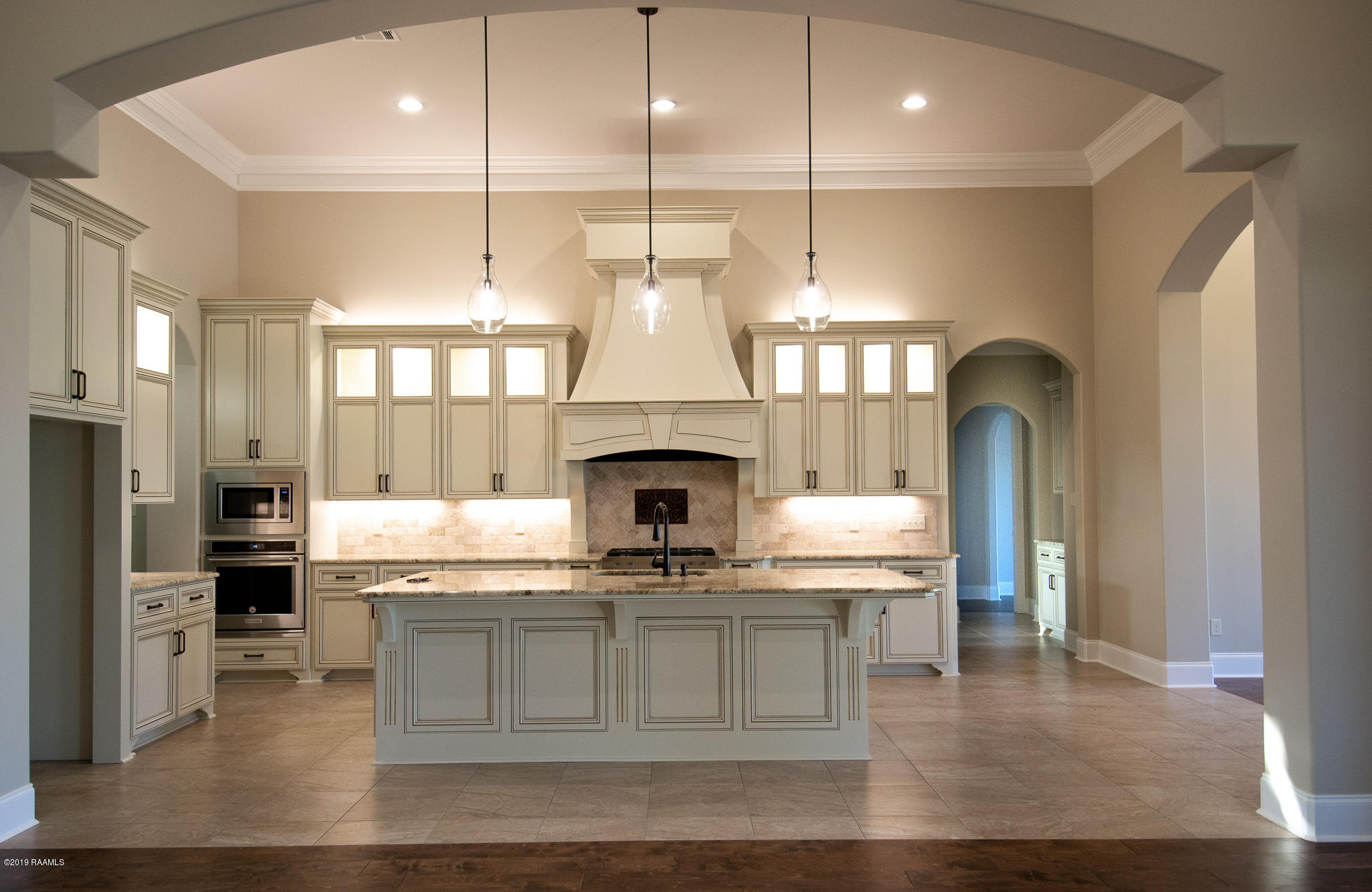 202 Rue De La Rochelle Broussard, LA 70518 - Photo 5 of 27 Gallery Image 5
