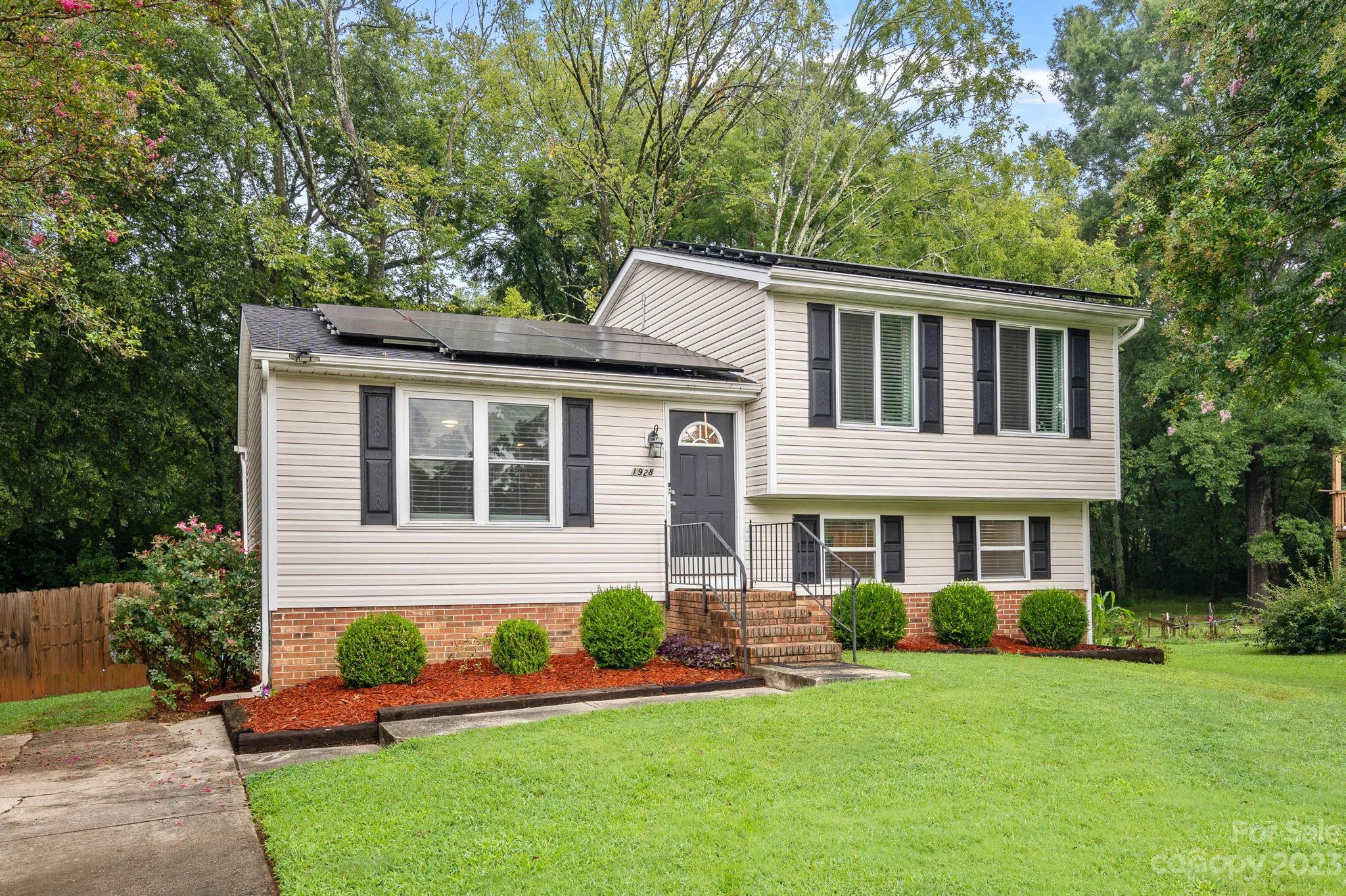1928 Rice Planters Road Charlotte, NC 28273 - Photo 1 of 17 Gallery Image 1