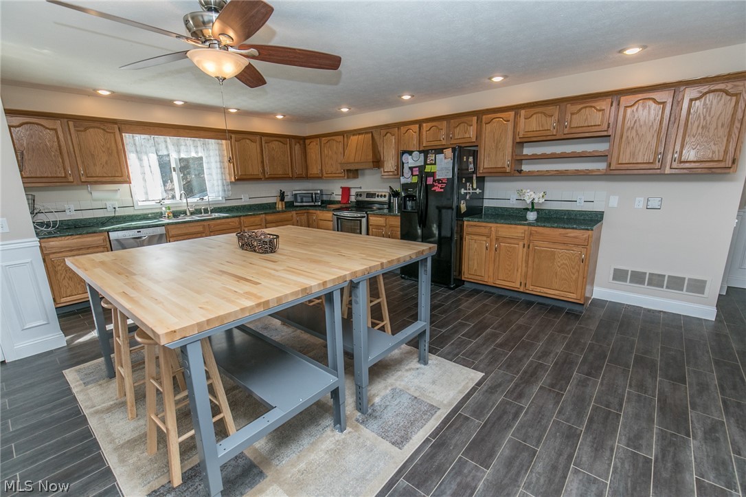 4879 Mayfair Road North Canton, OH 44720 - Photo 8 of 35 Gallery Image 8