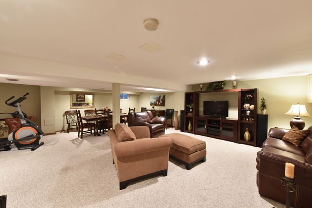 405 Beck Road Lindenhurst, IL 60046 - Photo 22 of 25