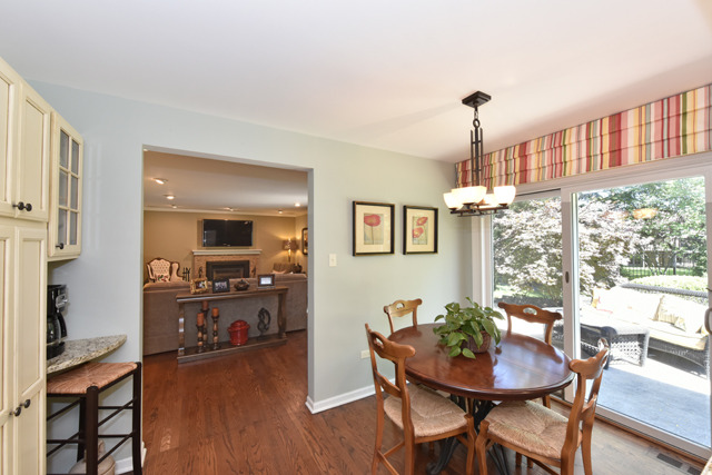 405 Beck Road Lindenhurst, IL 60046 - Photo 10 of 25
