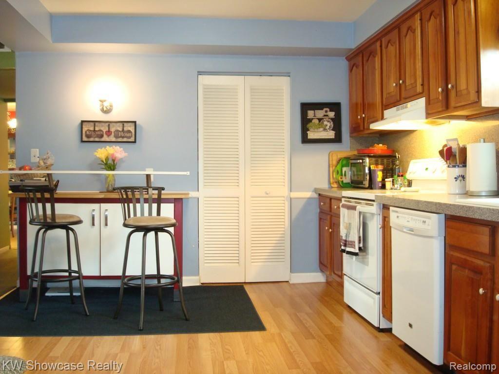 32363 Baintree Road Farmington Hills, MI 48334 - Photo 23 of 33
