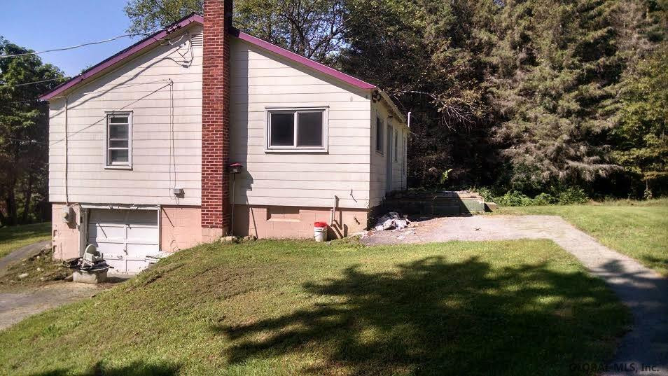25 Russell Road Greenfield, NY 12833 - Photo 3 of 12 Photo 3
