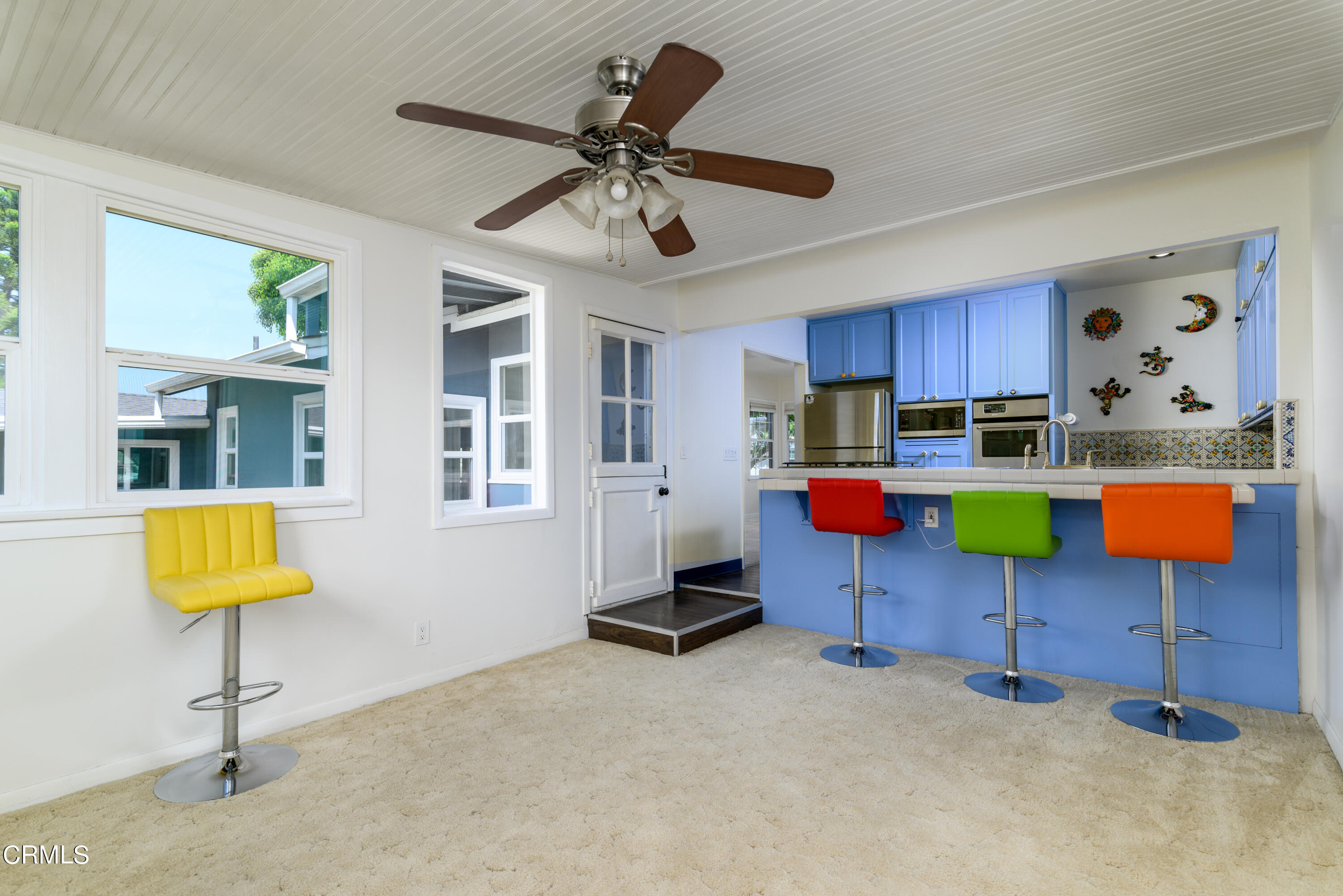 155 Cedar Drive Camarillo, CA 93010 - Photo 10 of 28 a room with furniture and a window