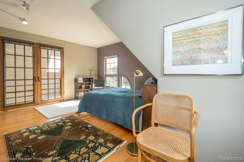 2963 Warren Road Ann Arbor, MI 48105 - Photo 27 of 57 MLS25_masterBR4.jpg