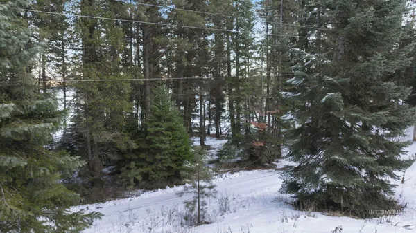 $299,000 | 616-618 Teepee Road, Cascade, ID 83611