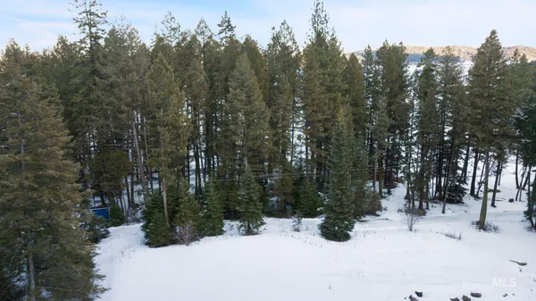 $299,000 | 616-618 Teepee Road, Cascade, ID 83611