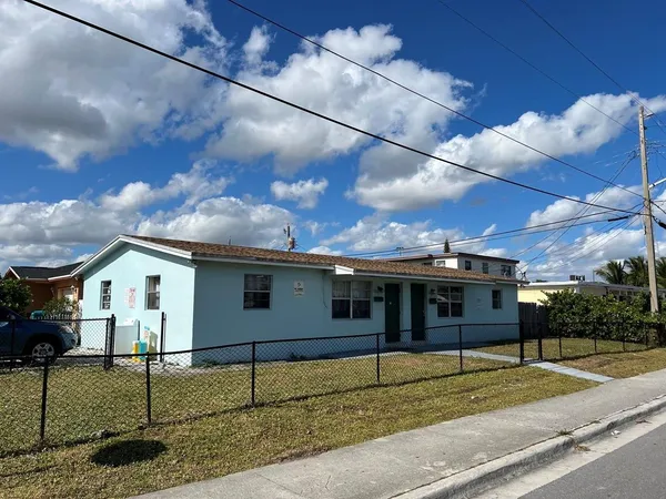 $1,850 | 1203 Northwest 4th Street, Boynton Beach, FL 33435