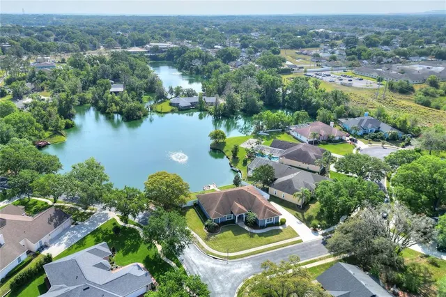 $709,000 | 5810 Lake Victoria Drive, Lakeland, FL 33813