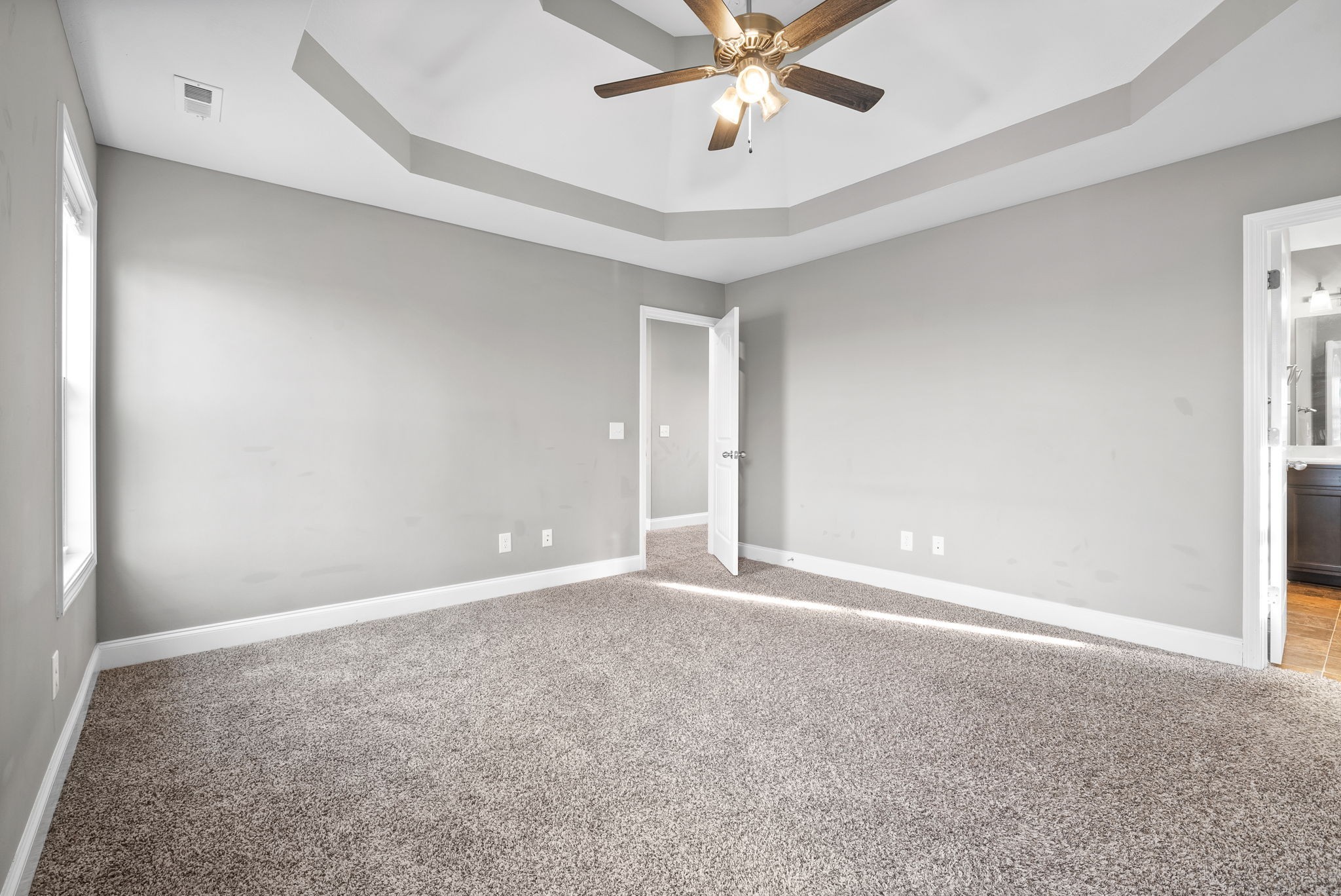 1868 Rains Road Clarksville, TN 37042 - Photo 20 of 39 a view of an empty room