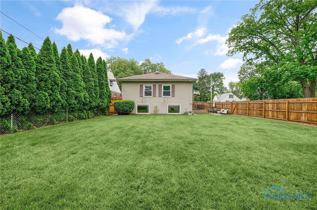 4254 Grantley Road Toledo, OH 43613 - Photo 36 of 37 Gallery Image 36