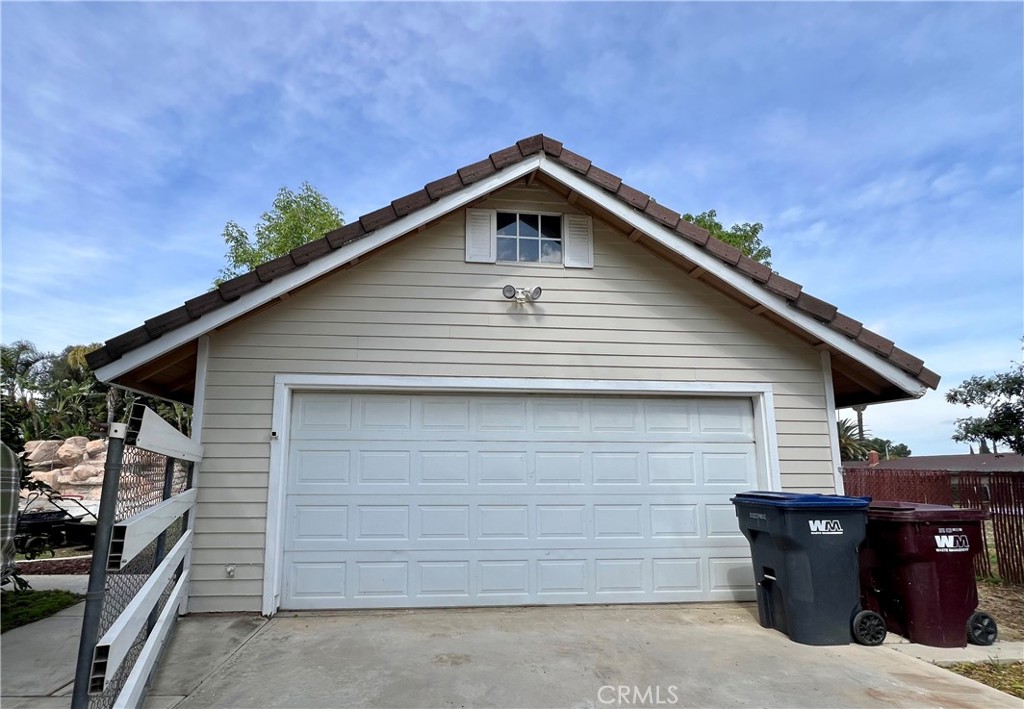 16630 Arabian Avenue Riverside, CA 92504 - Photo 30 of 42 a front view of house