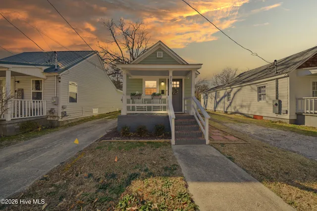 $188,500 | 211 Doctor Martin Luther King Junior Avenue, Edenton, NC 27932