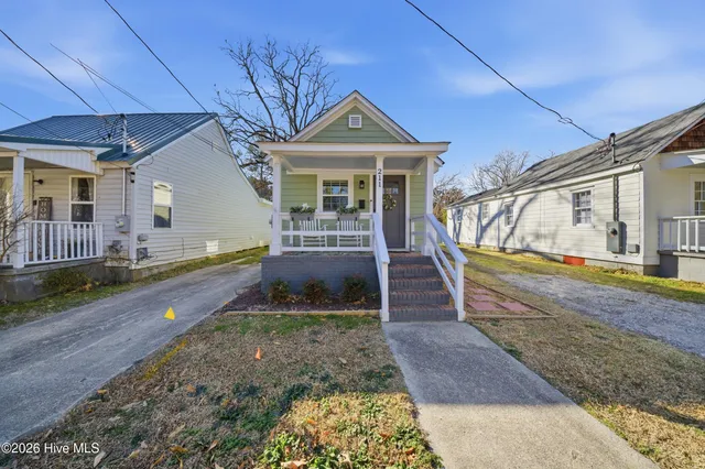 $188,500 | 211 Doctor Martin Luther King Junior Avenue, Edenton, NC 27932