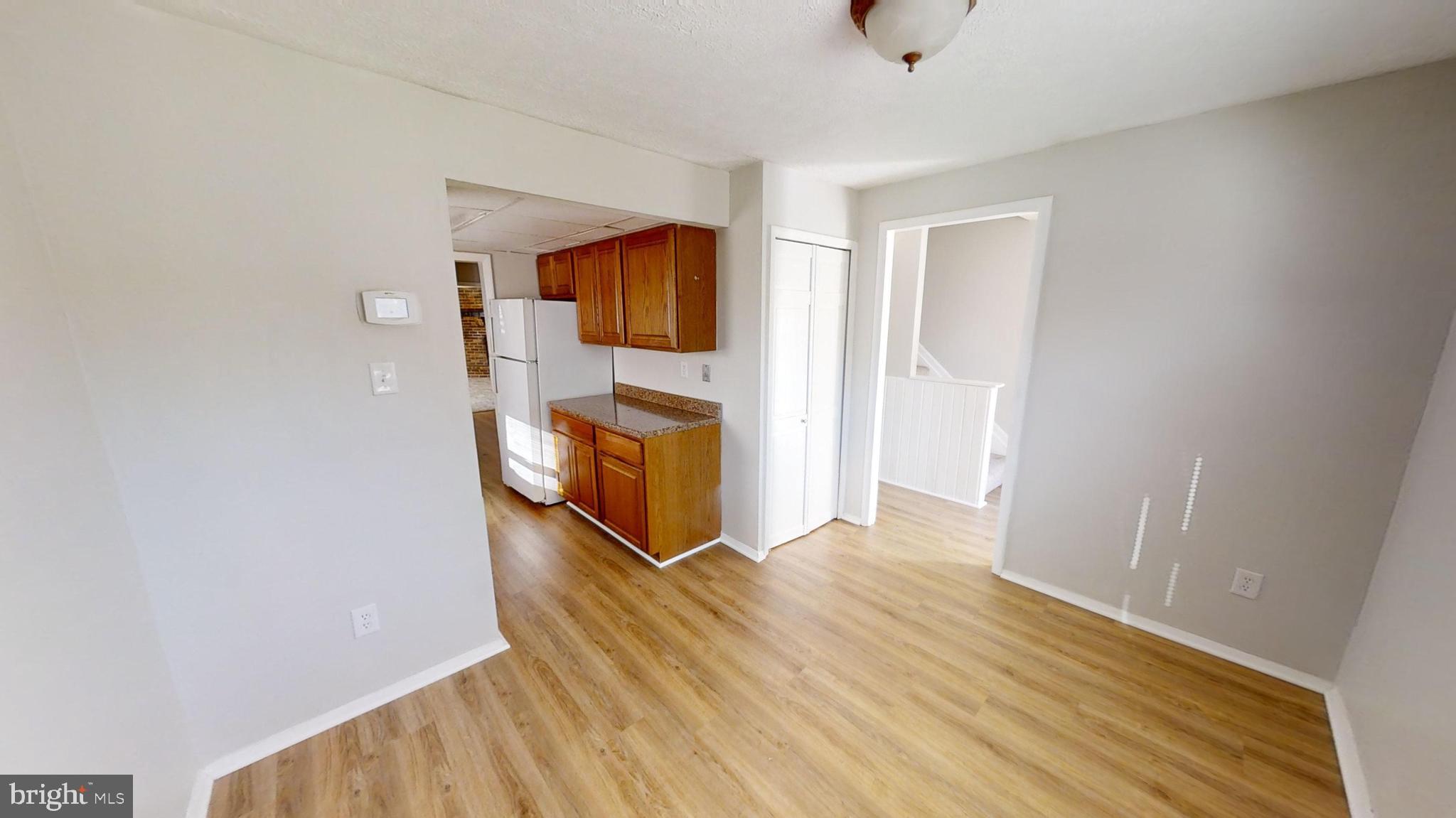 150 Dunlap Road Pasadena, MD 21122 - Photo 4 of 24 Front Den