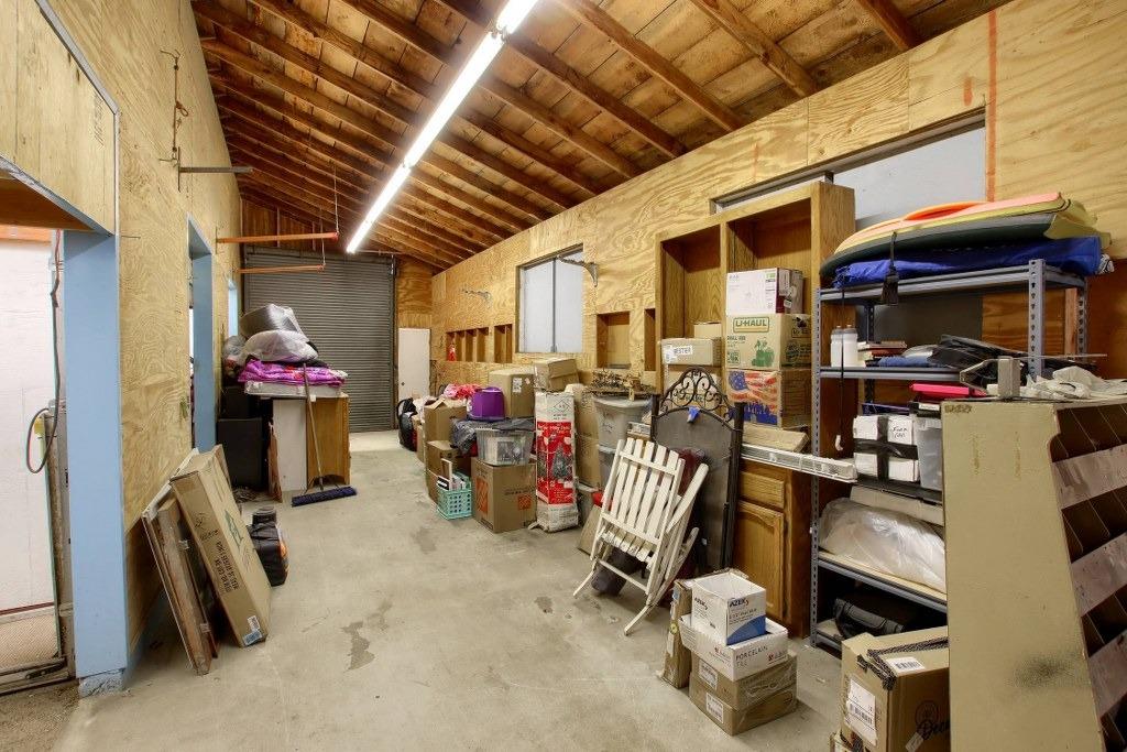 50537 Cedar Valley Drive Oakhurst, CA 93644 - Photo 51 of 59 a view of a room with gym equipment