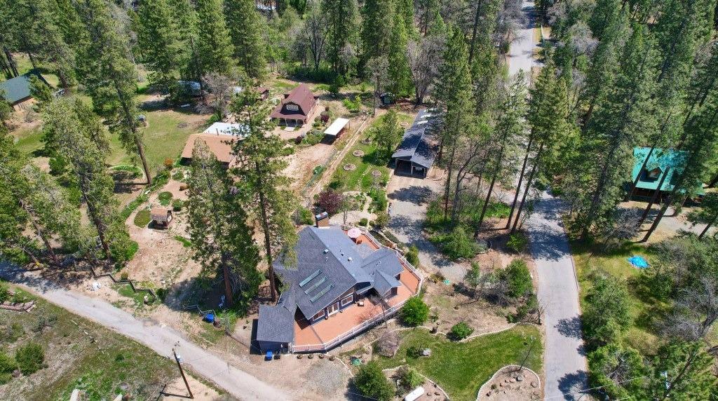 50537 Cedar Valley Drive Oakhurst, CA 93644 - Photo 58 of 59 an aerial view of a house with a yard