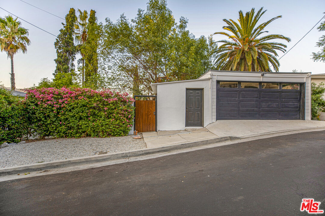 1411 Wellesley Drive Glendale, CA 91205 - Photo 29 of 32 a view of a house with a street