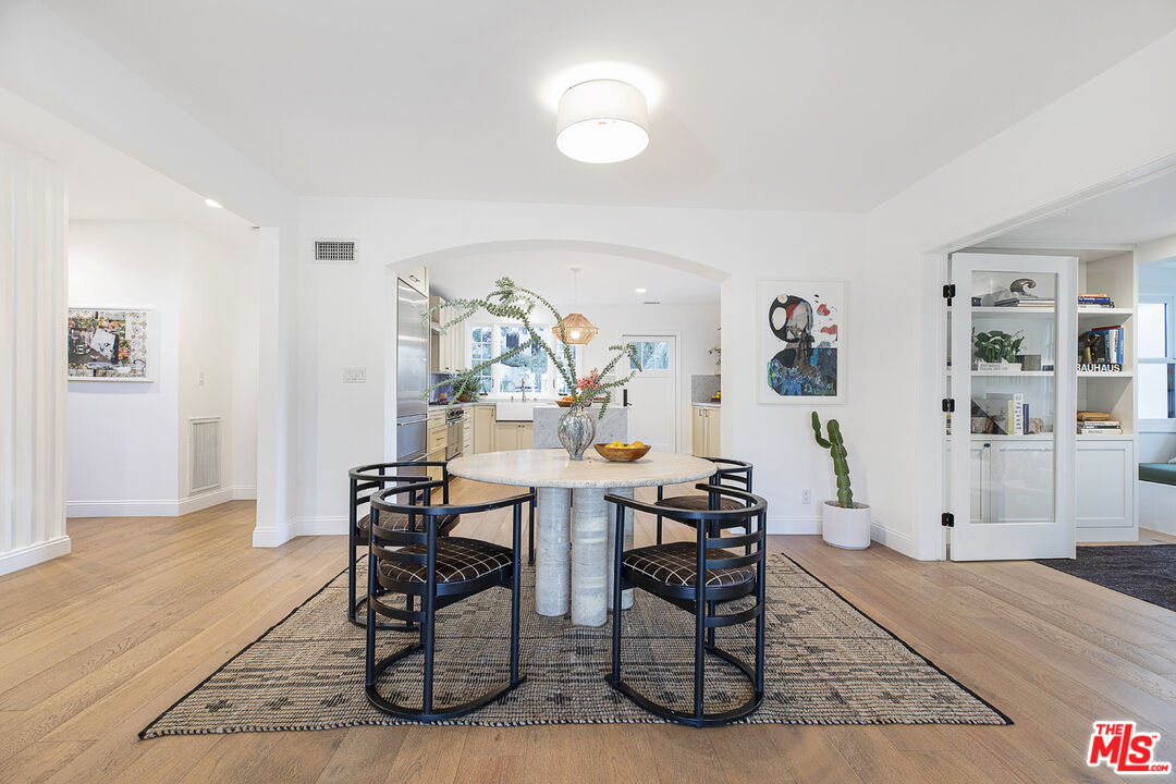 1411 Wellesley Drive Glendale, CA 91205 - Photo 6 of 32 a view of a livingroom and dining room
