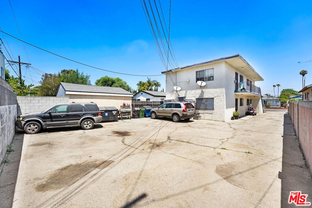 5630 Blackwelder Street Los Angeles, CA 90016 - Photo 15 of 15