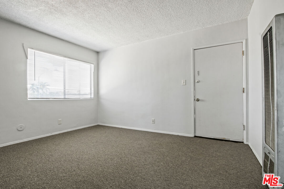 5630 Blackwelder Street Los Angeles, CA 90016 - Photo 9 of 15