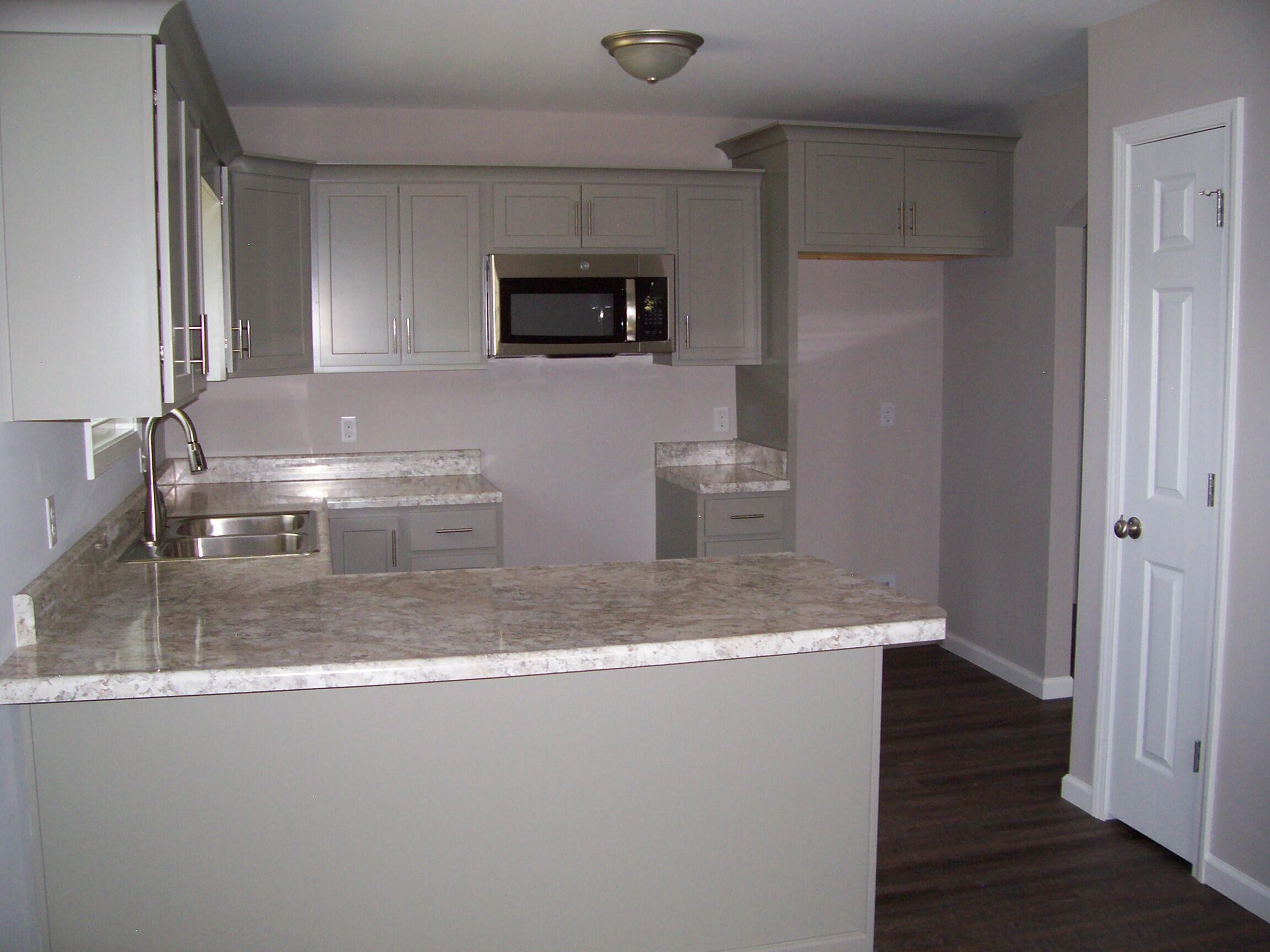 62 Reed Hill Berea, KY 40403 - Photo 7 of 16 100_4234