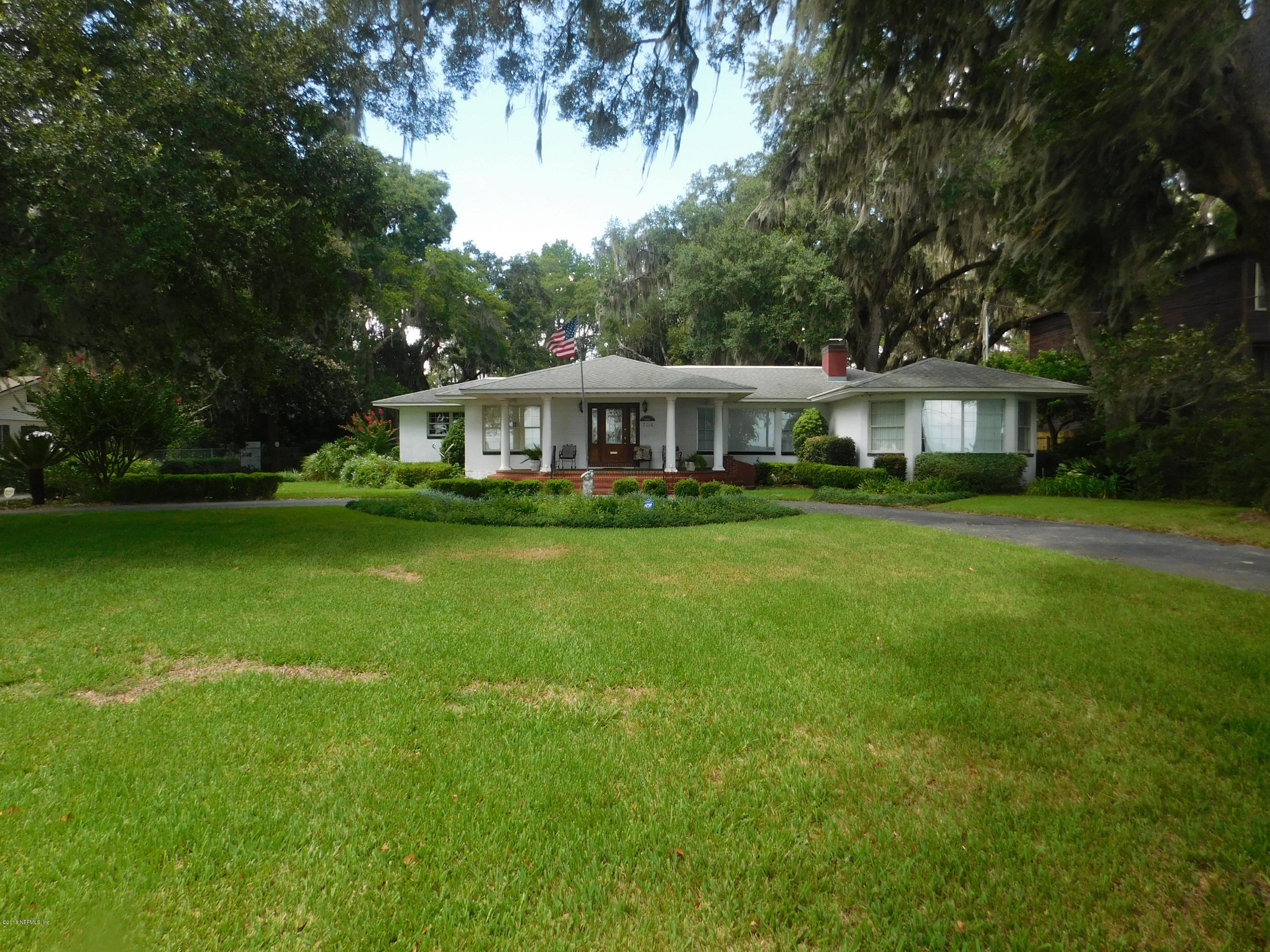 704 River Road Orange Park, FL 32073 - Photo 4 of 53 Circular drive