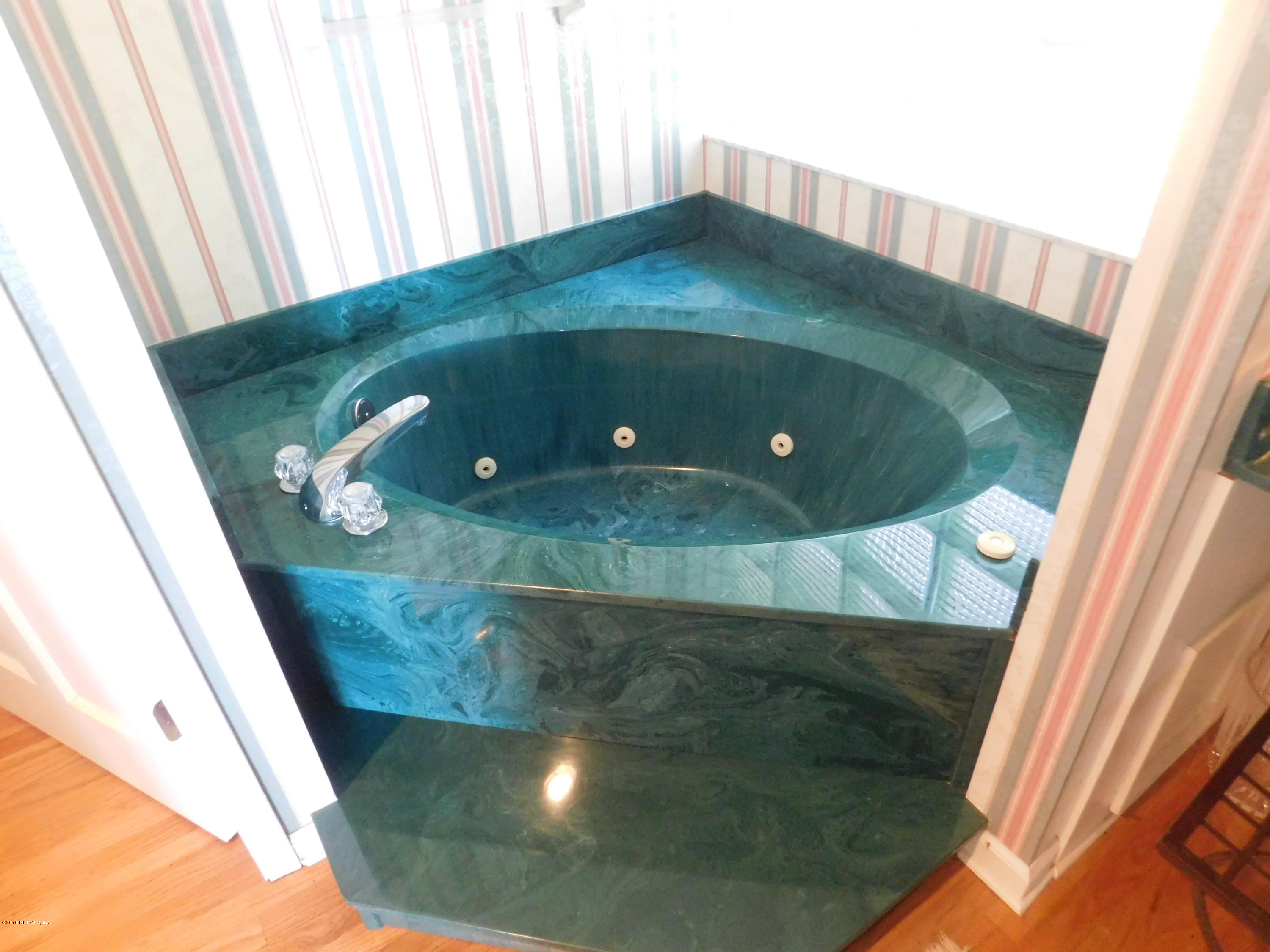 704 River Road Orange Park, FL 32073 - Photo 44 of 53 Glamour Tub w/ jets