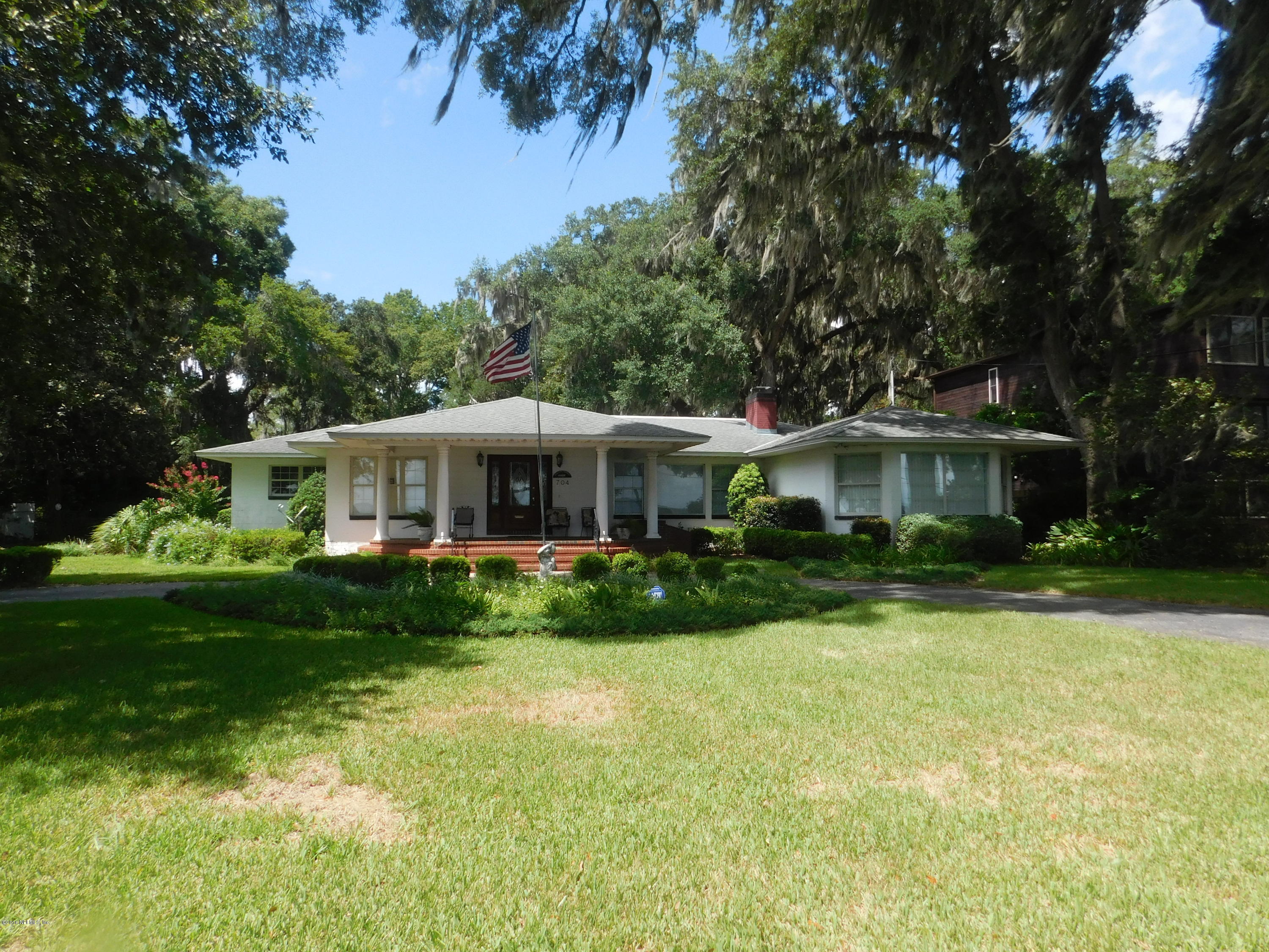 704 River Road Orange Park, FL 32073 - Photo 8 of 53 Stately View of the Front of House