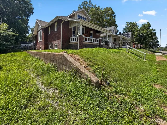 $129,900 | 417 North 5th Street, Belleville, IL 62220