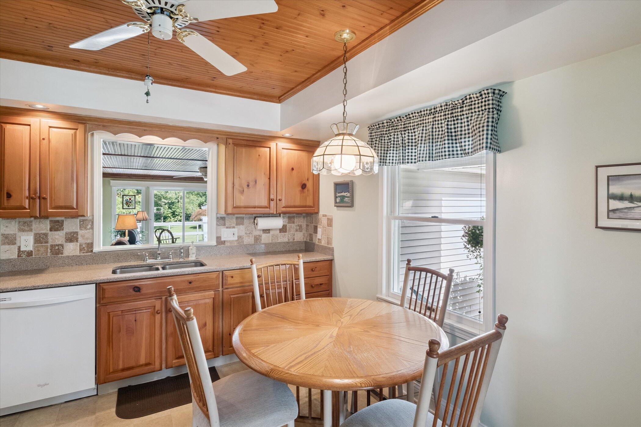 3423 Niles Road St. Joseph, MI 49085 - Photo 17 of 39 Just the Right Size for a Small Table