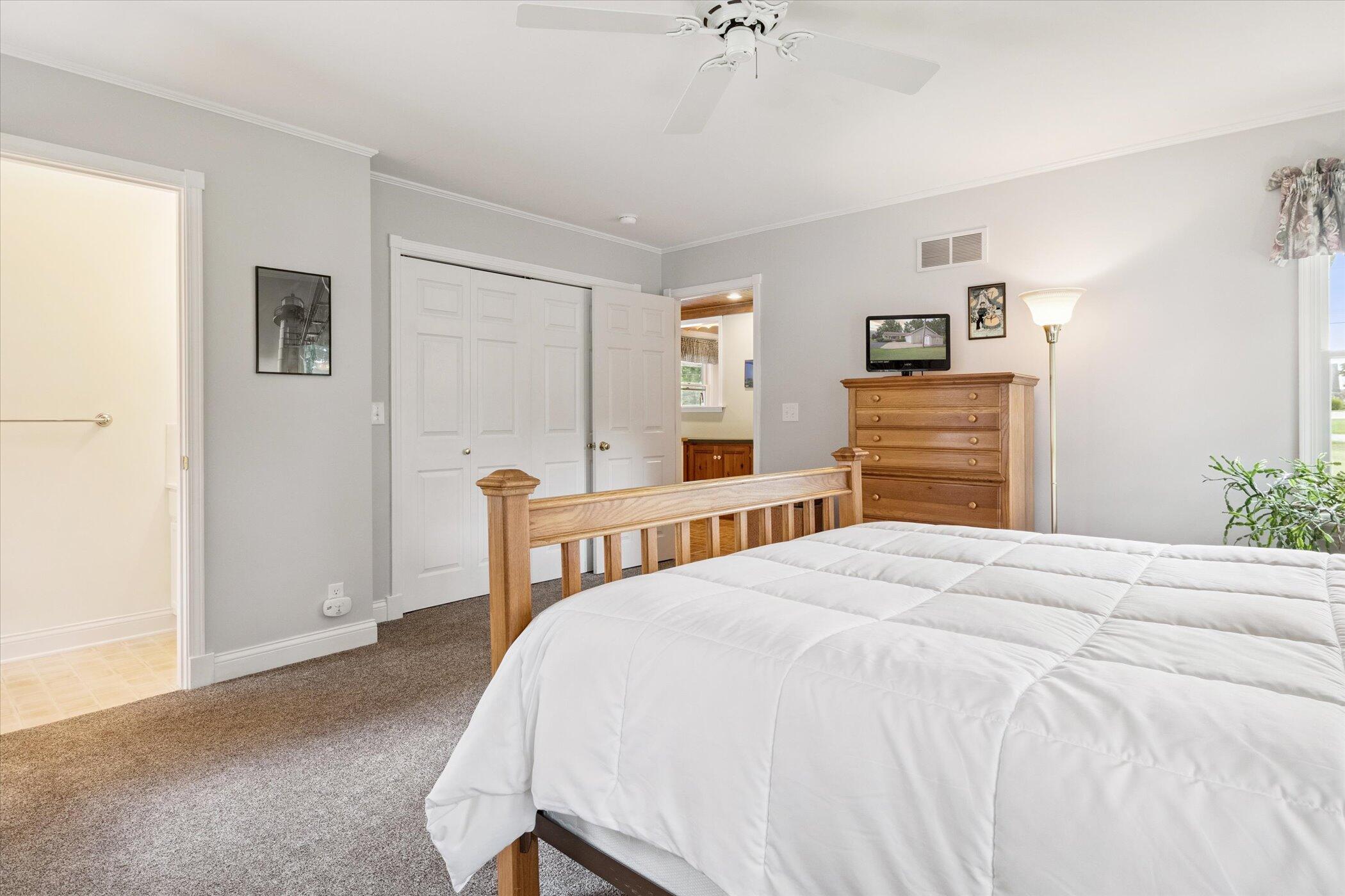 3423 Niles Road St. Joseph, MI 49085 - Photo 21 of 39 Primary Bedroom