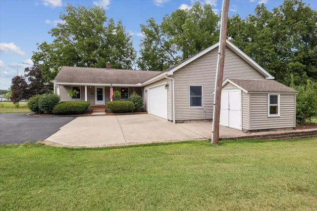 $310,000 | 3423 Niles Road, St. Joseph, MI 49085